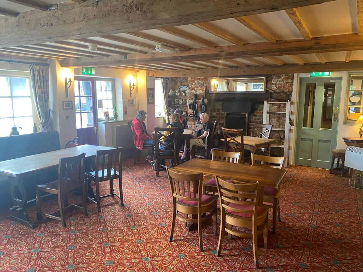 The Coach And Horses Bed & Breakfast Winchester Exterior photo